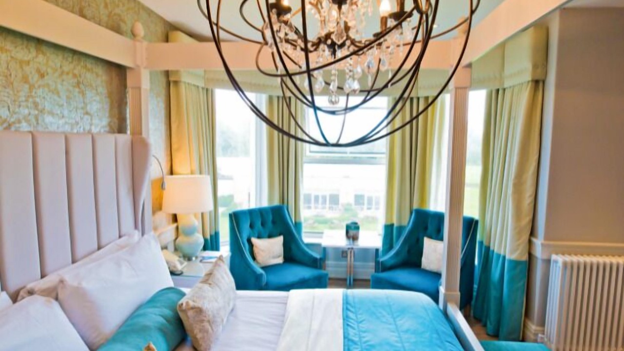 Photo of Bedroom in Thornton Hough