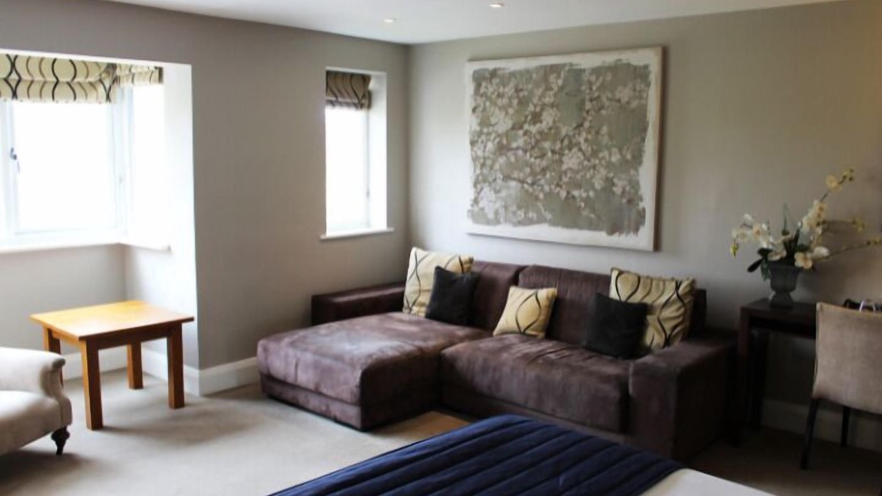 Photo of Others in Thornton Hough