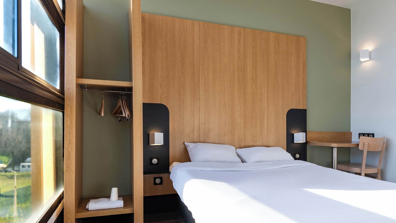 Photo of Bedroom in Secteur 4