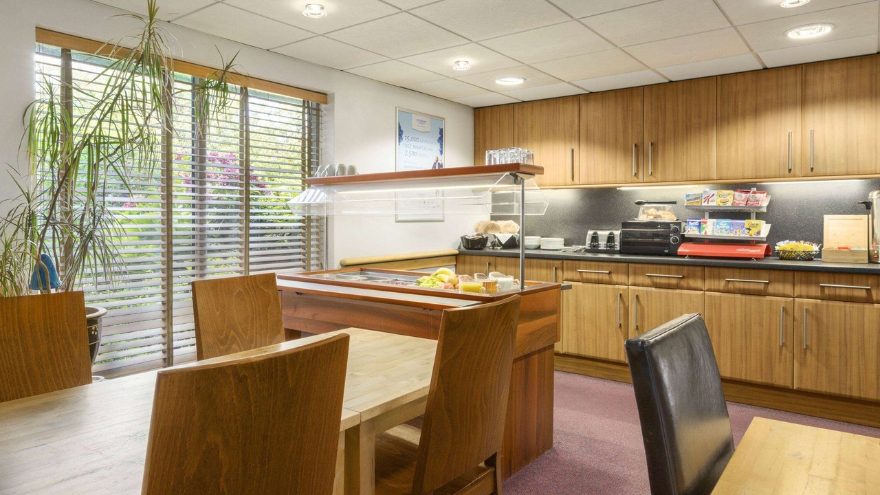 Photo of Others in Easton in Gordano