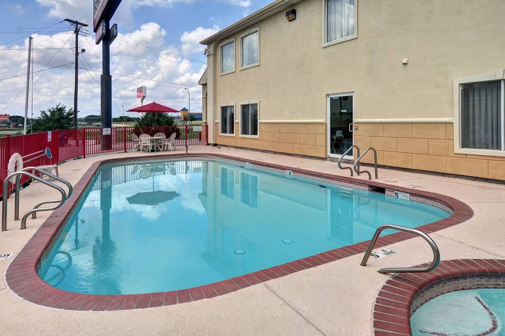 Photo of Outdoor in Terrell