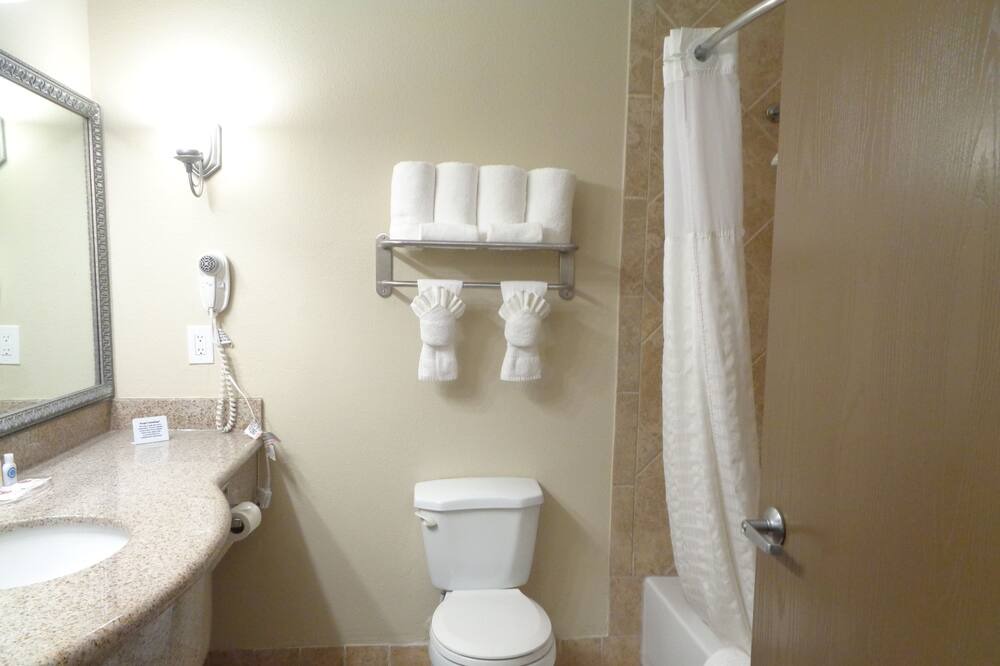 Photo of Bathroom in Lufkin
