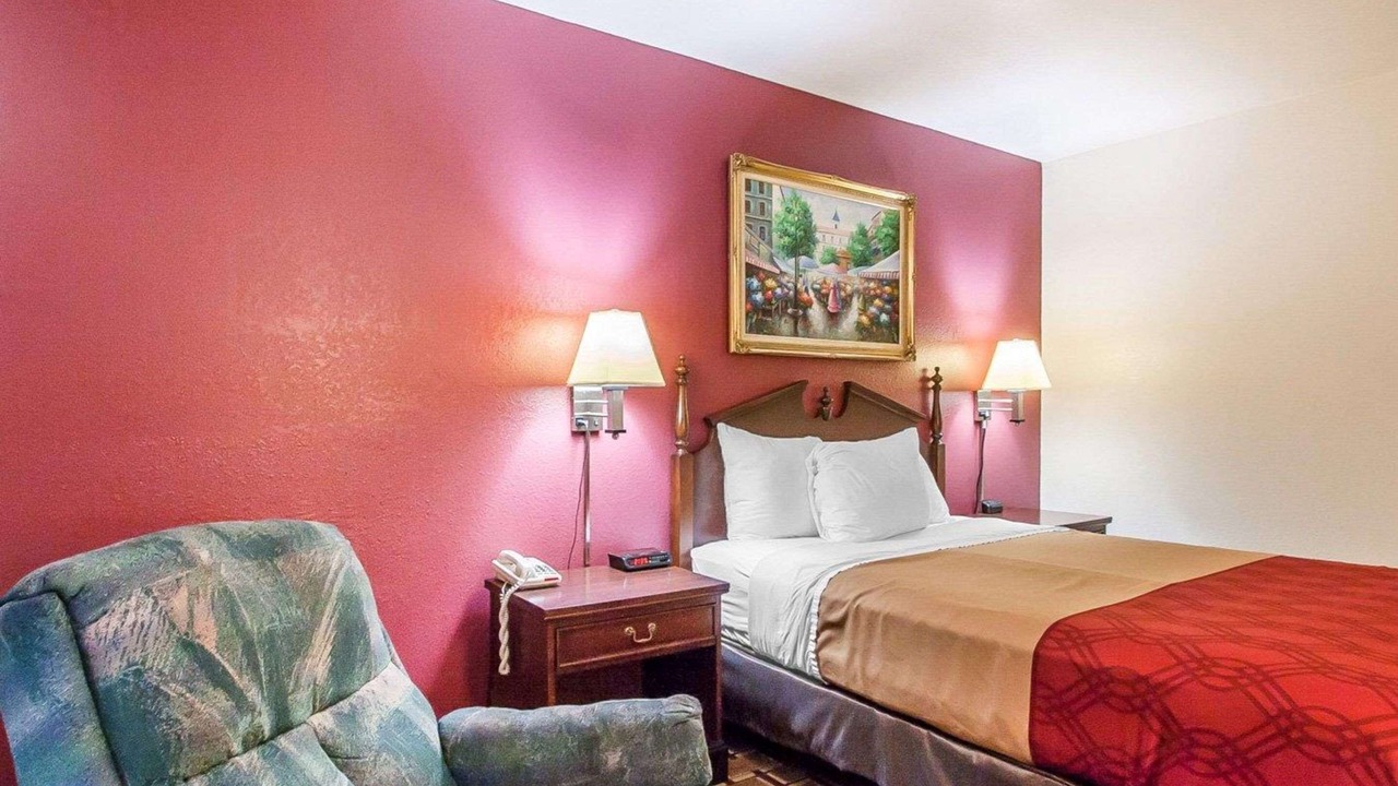 Photo of Bedroom in Dexter