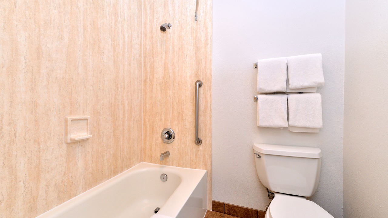 Photo of Bathroom in Larkspur