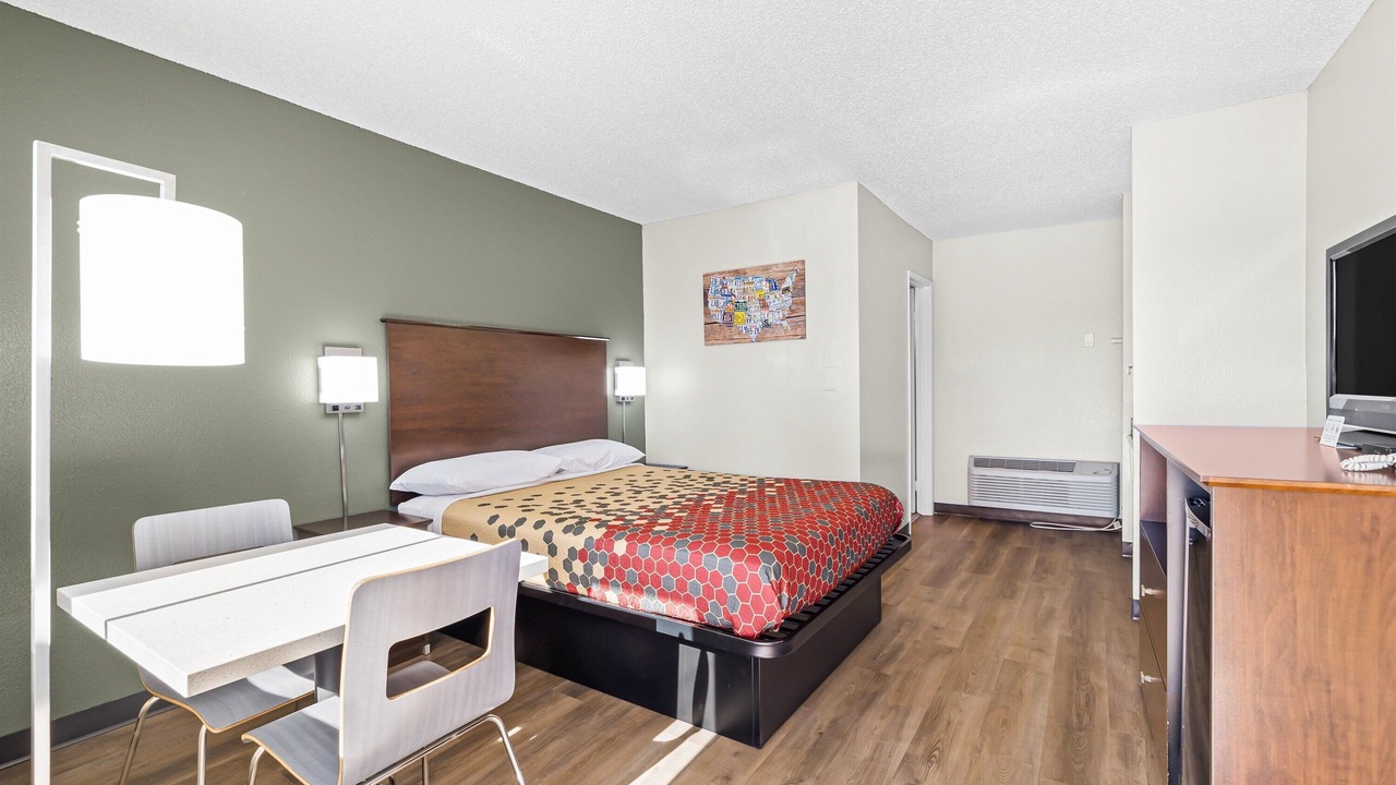Photo of Bedroom in Larkspur