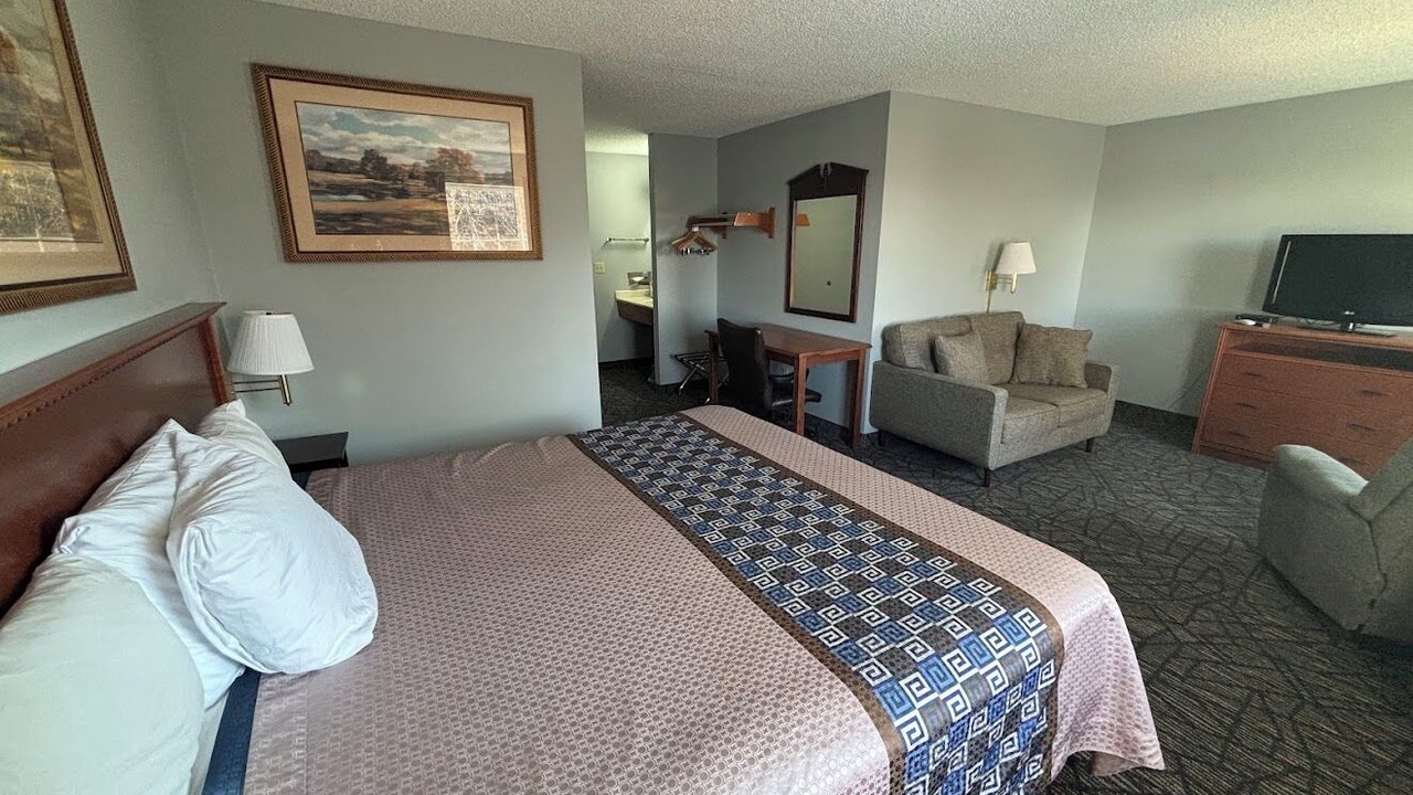 Photo of Bedroom in Winterset