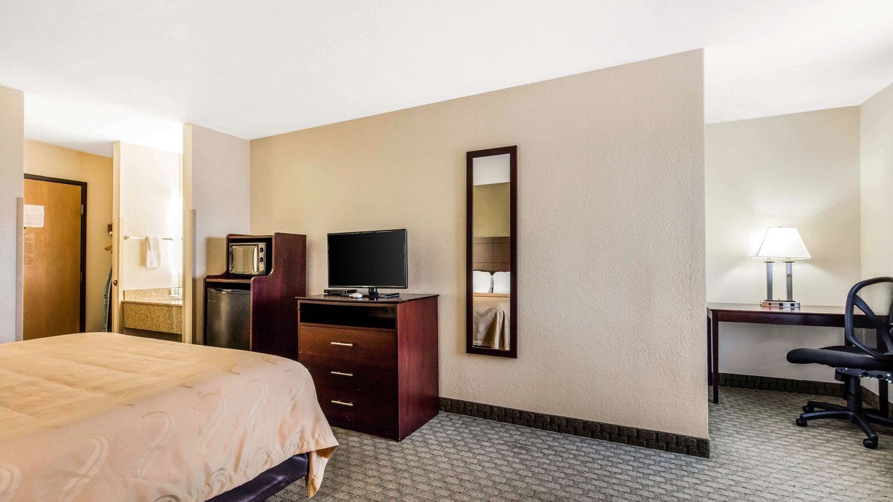 Photo of Bedroom in Batesville