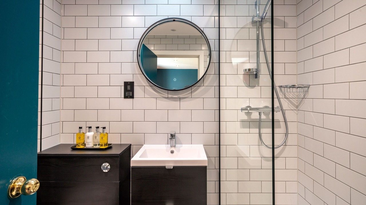 Photo of Others in Kennington