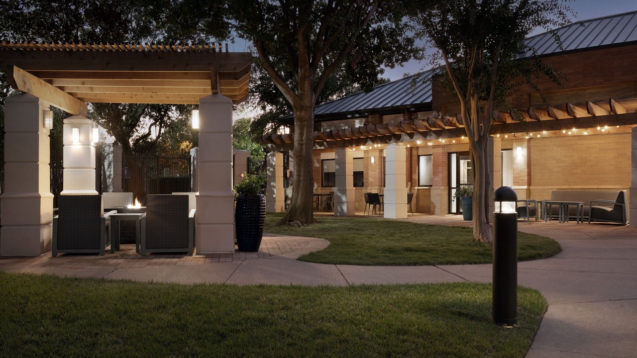 Photo of Outdoor in Addison