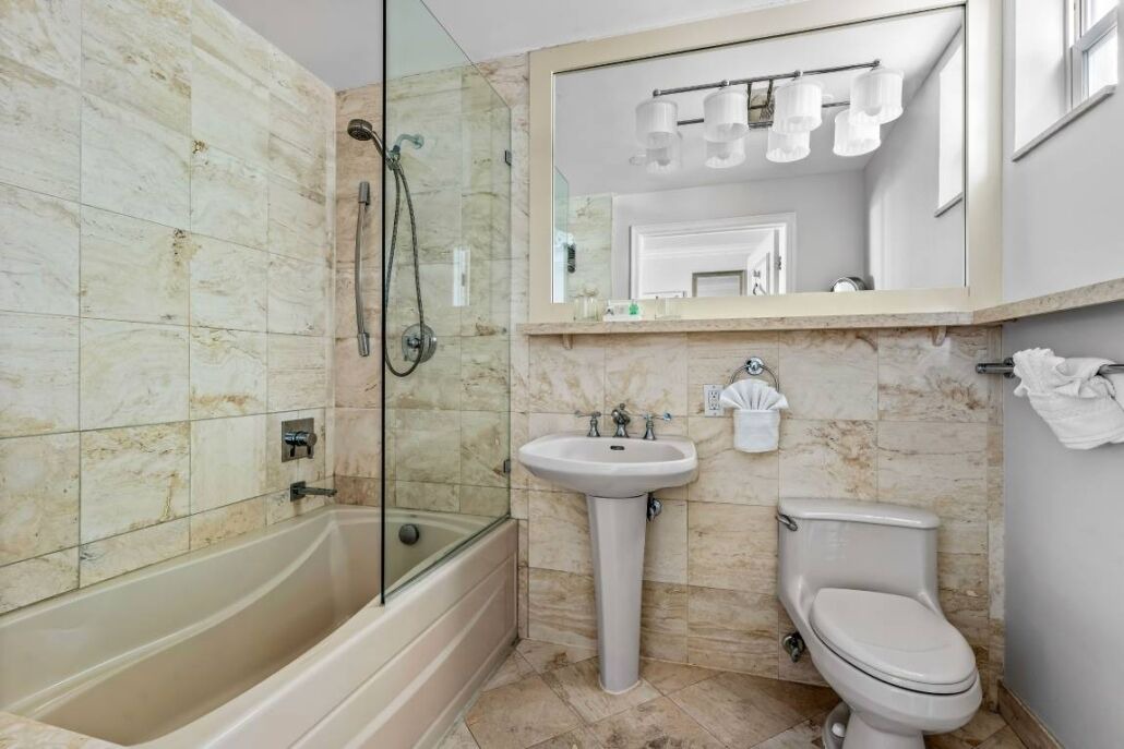 Photo of Bathroom in Central Beach