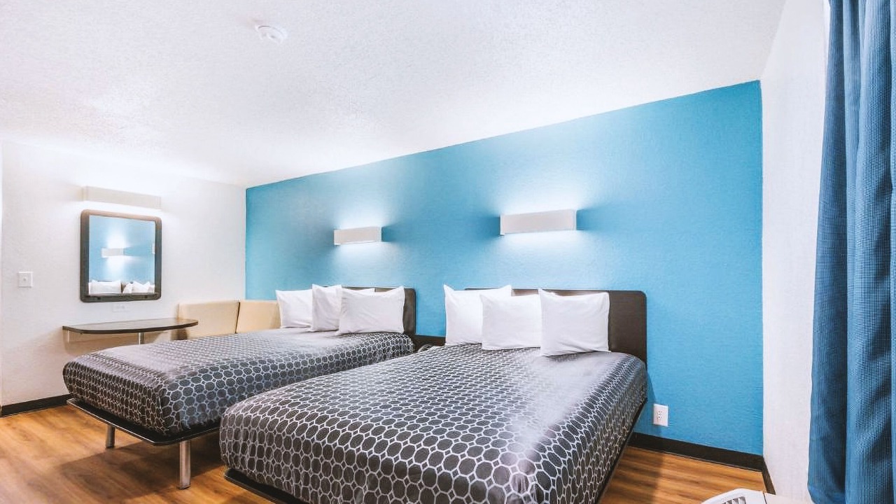 Photo of Bedroom in Beeville