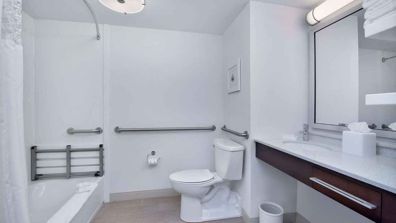 Photo of Bathroom in Naples