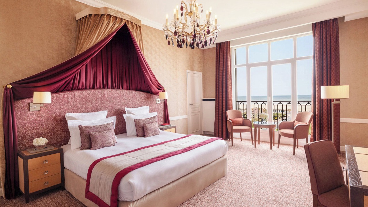 Photo of Bedroom in Deauville City Centre