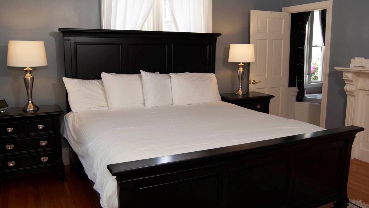 Photo of Others in Sandwich