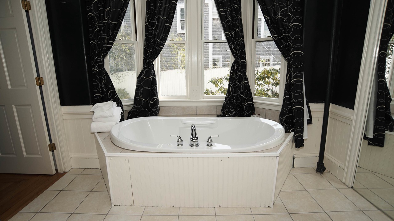 Photo of Others in Sandwich