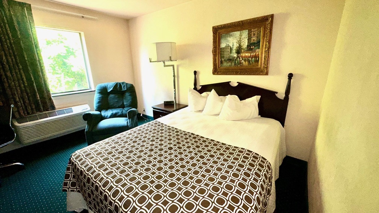 Photo of Bedroom in Monroe