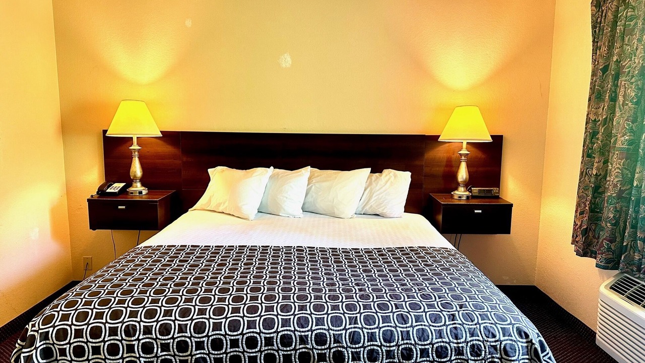 Photo of Bedroom in Monroe
