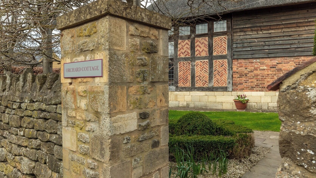 Photo of Outdoor in Broadway