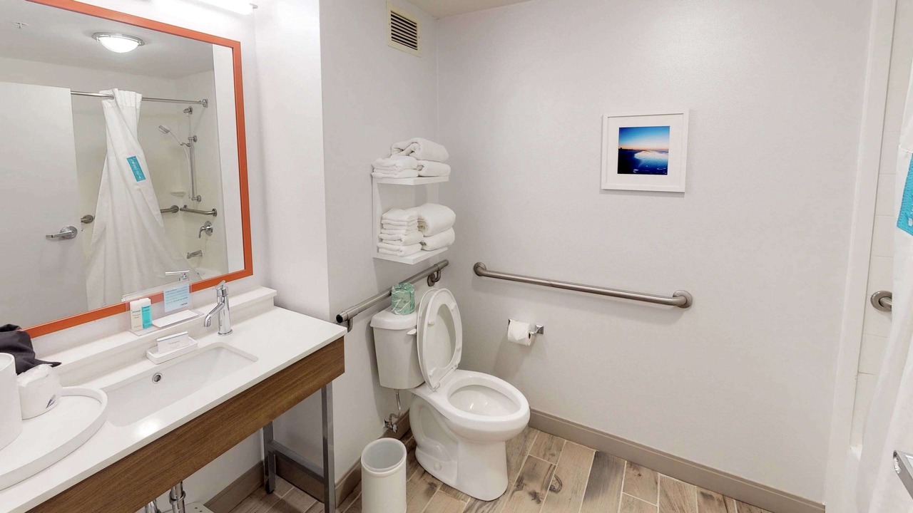 Photo of Bathroom in Saint Simons Heights