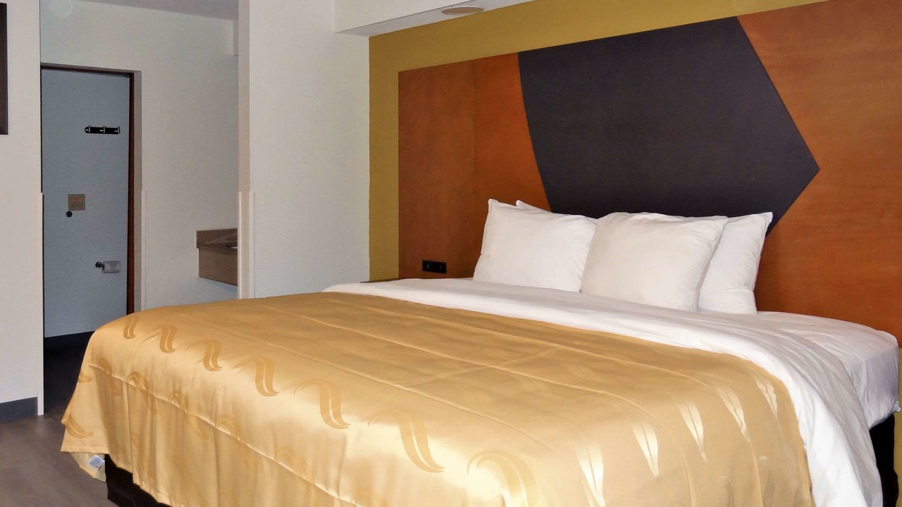 Photo of Bedroom in Northeast Raleigh