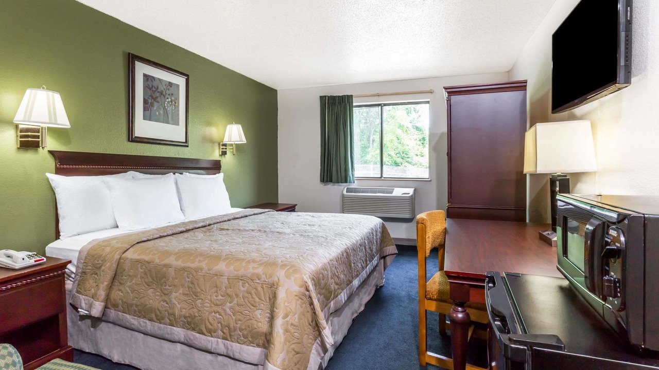 Photo of Bedroom in Downtown