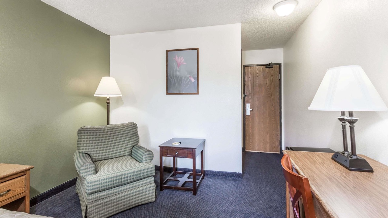 Photo of Livingroom in Downtown
