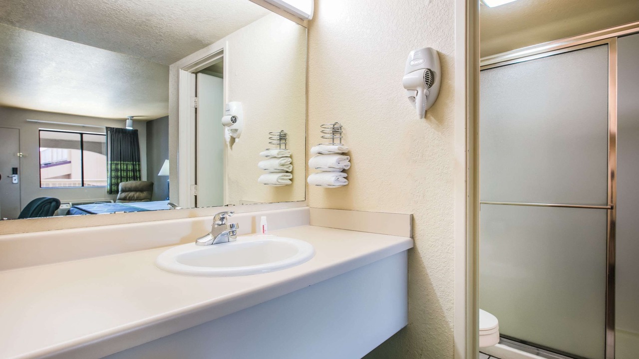 Photo of Bathroom in Central Oklahoma City