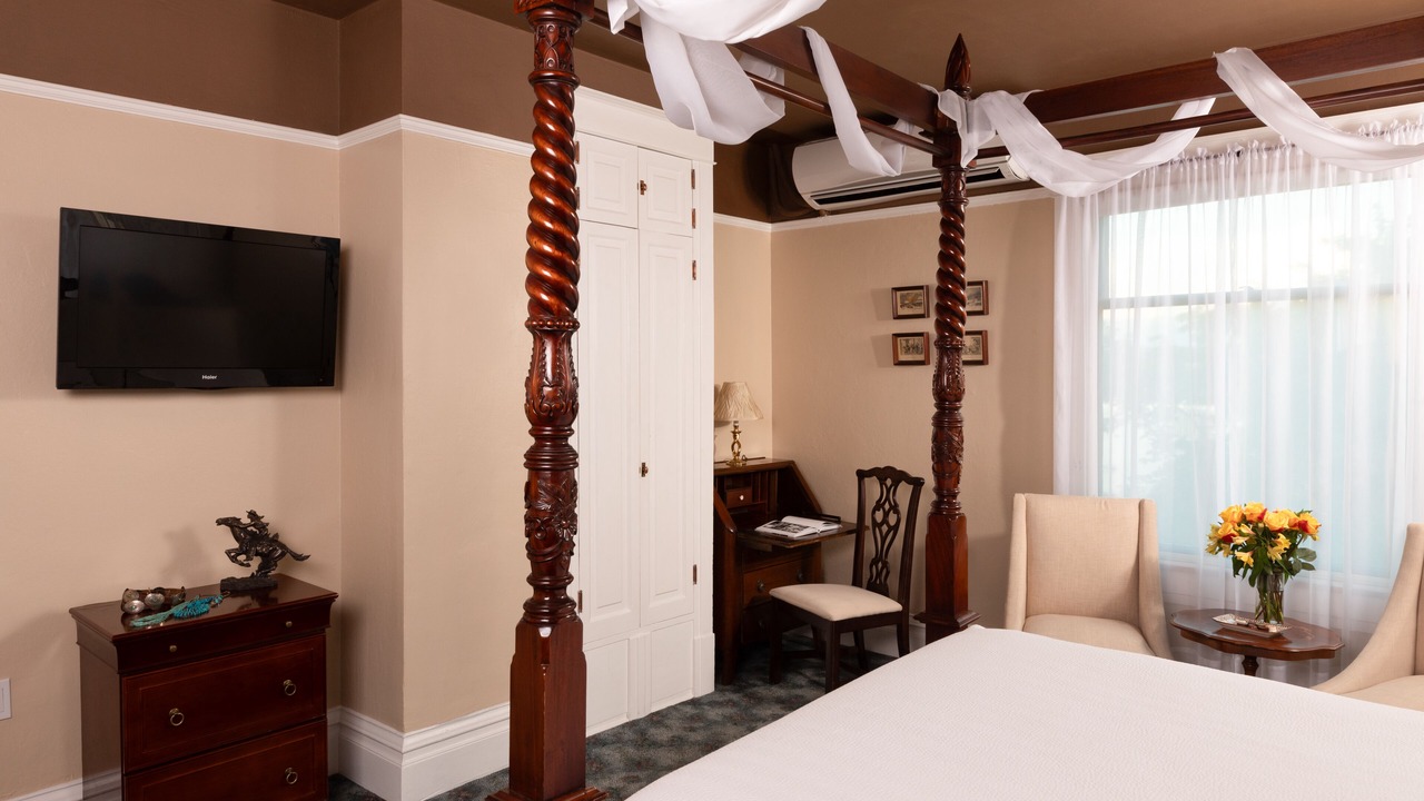 Photo of Bedroom in West Old Town