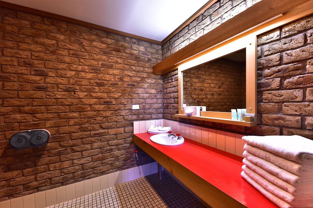 Photo of Bathroom in Flinders