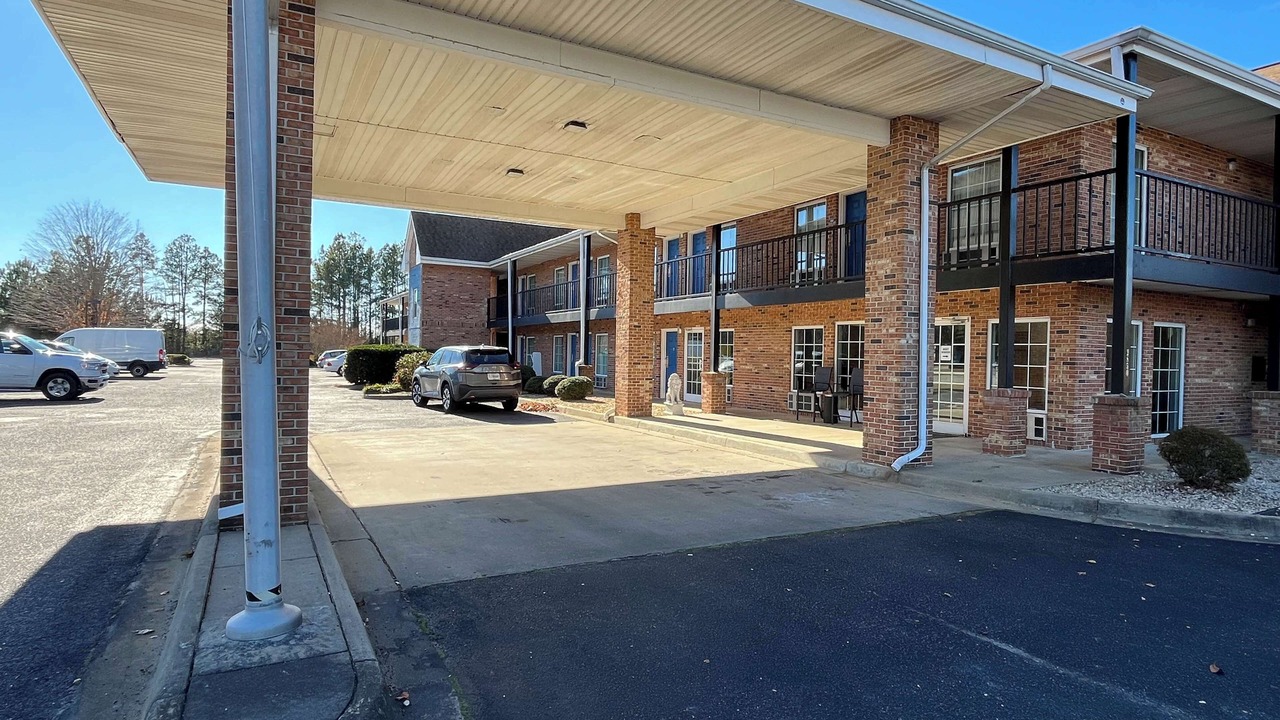 Photo of Outdoor in Bracey