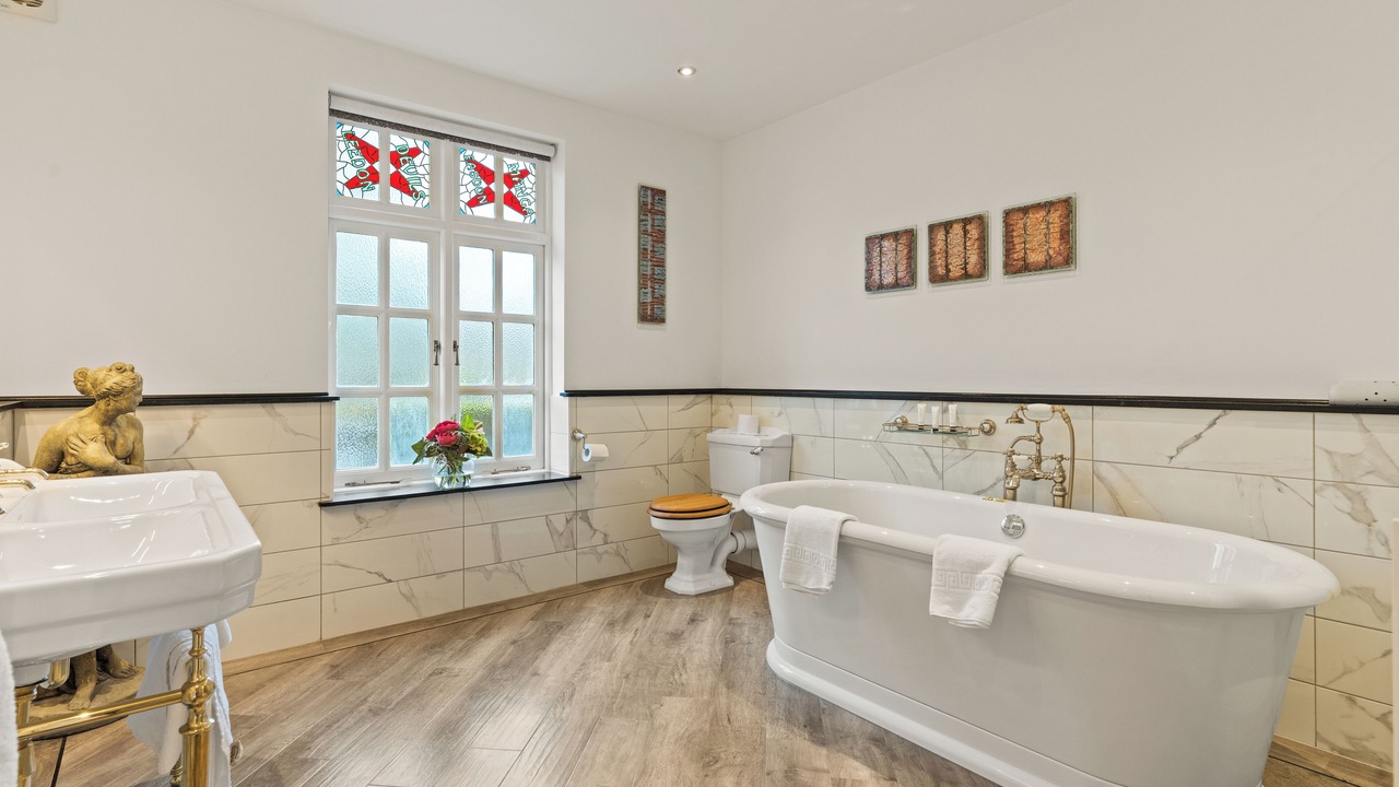 Photo of Bathroom in Two Bridges