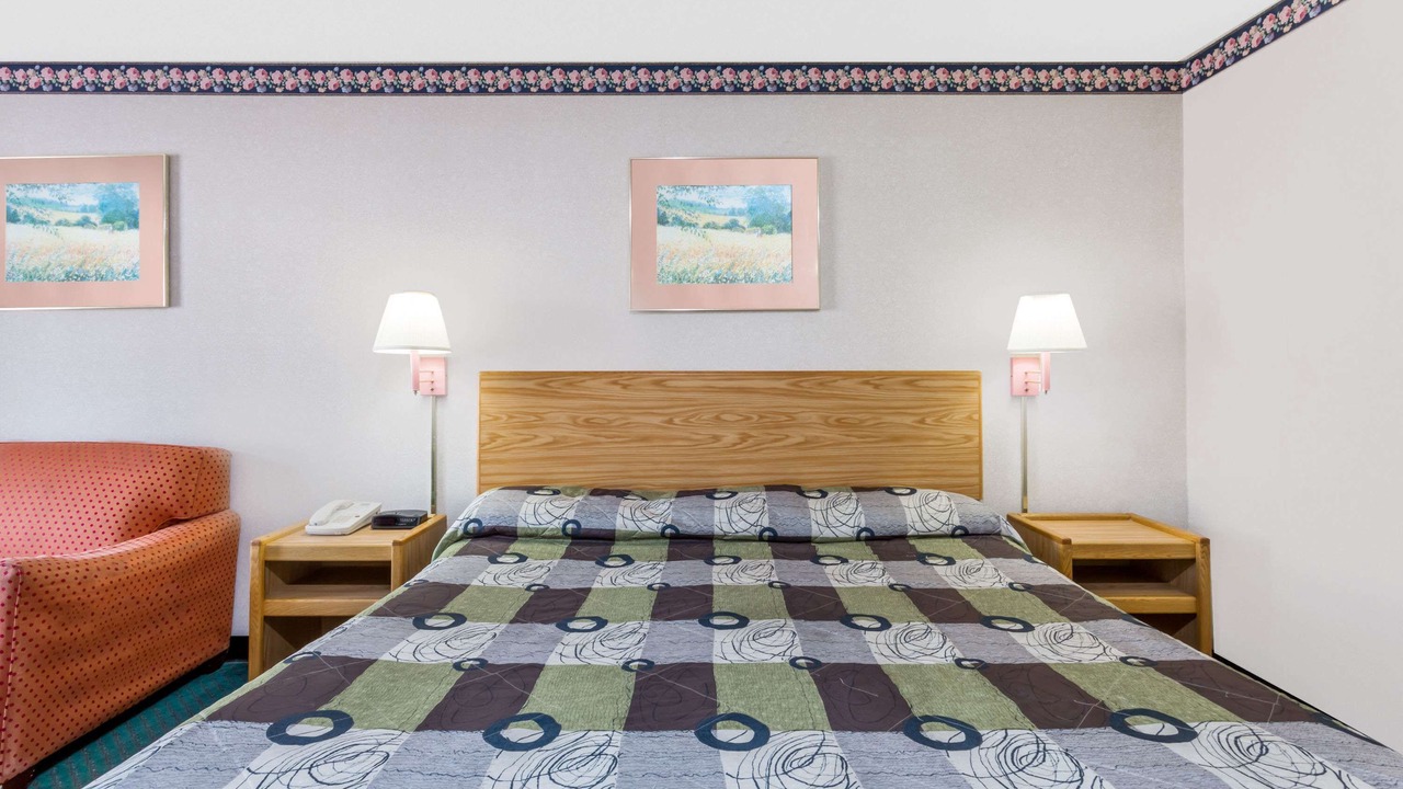 Photo of Bedroom in Ruther Glen