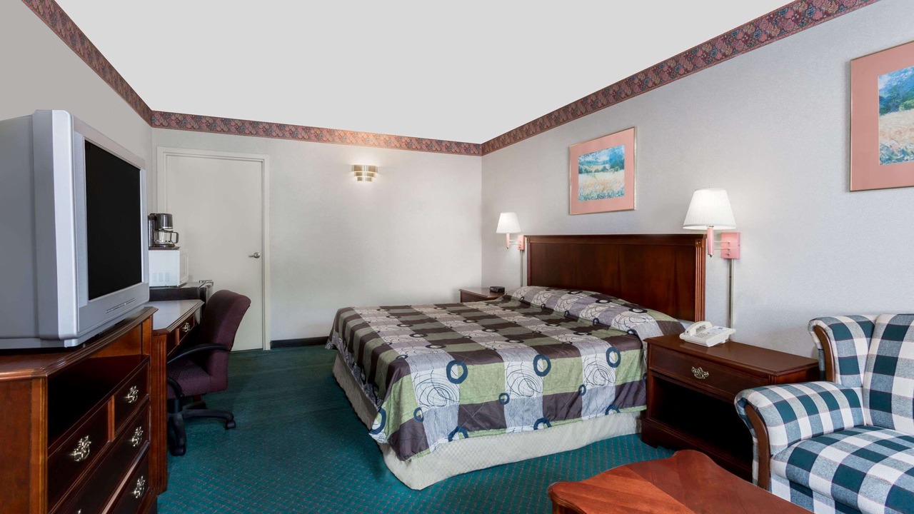 Photo of Bedroom in Ruther Glen