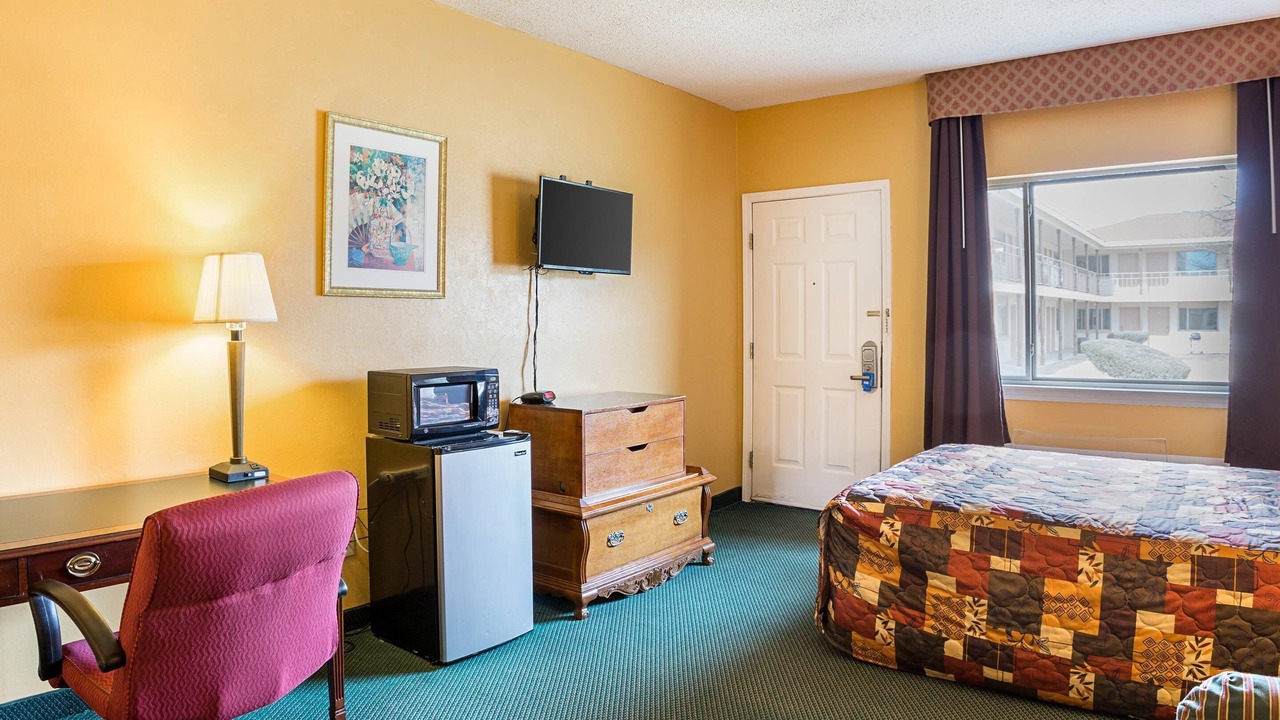Photo of Bedroom in Roswell