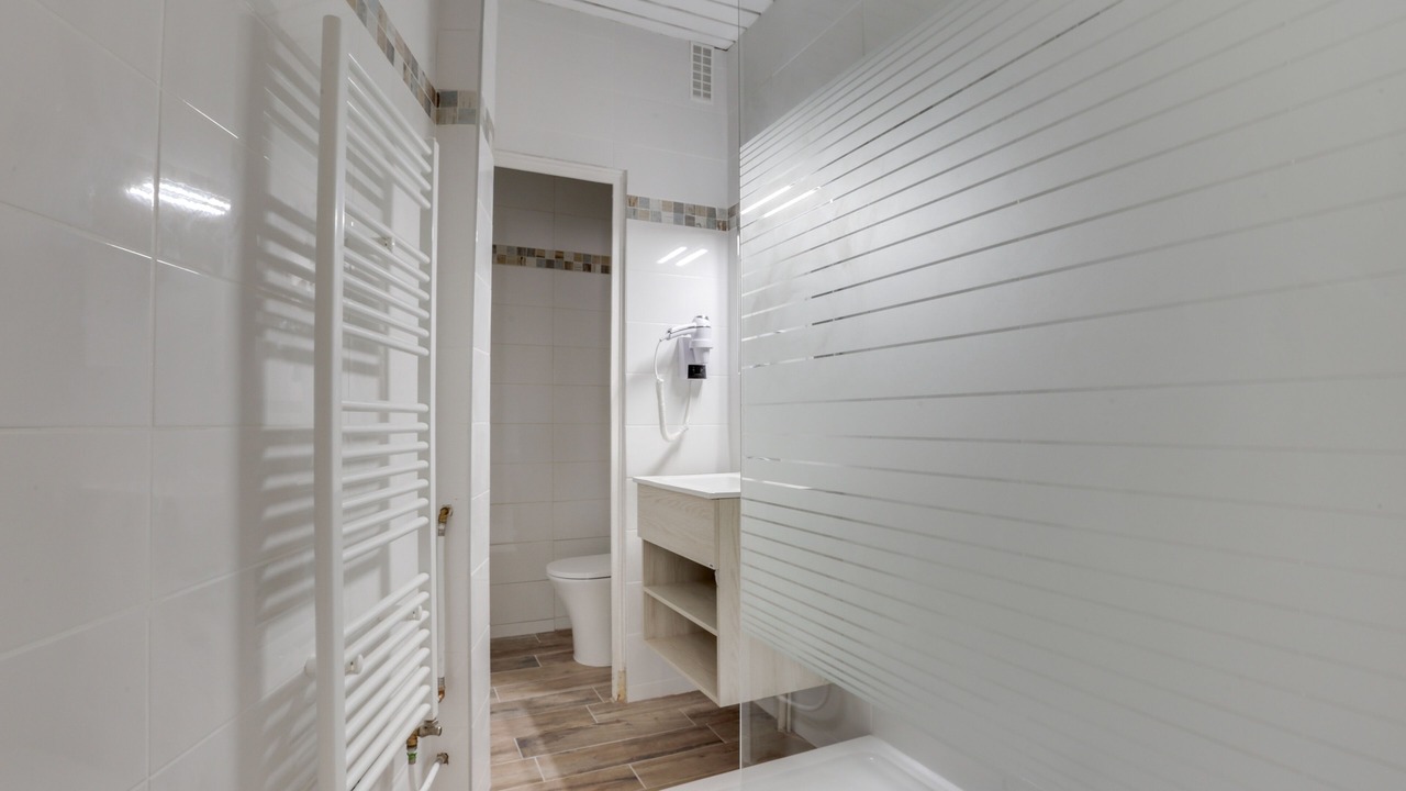 Photo of Bathroom in La Fayette-Eble