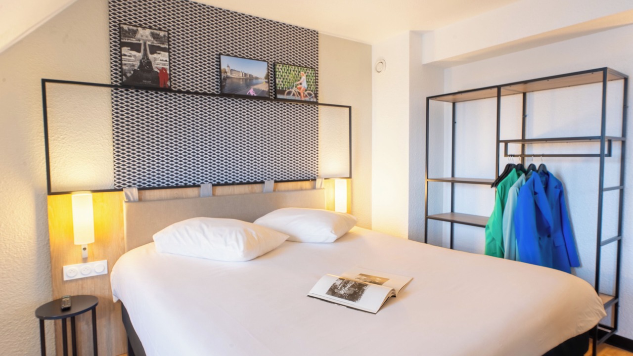 Photo of Bedroom in Vanves