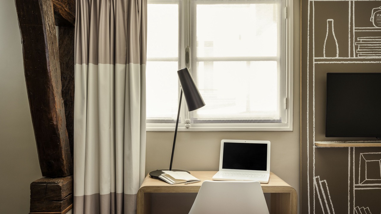 Photo of Bedroom in 13th Arrondissement
