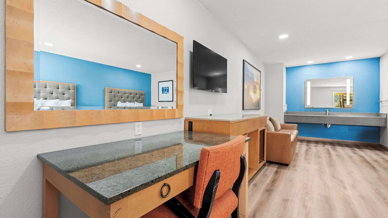 Photo of Bedroom in Sealy