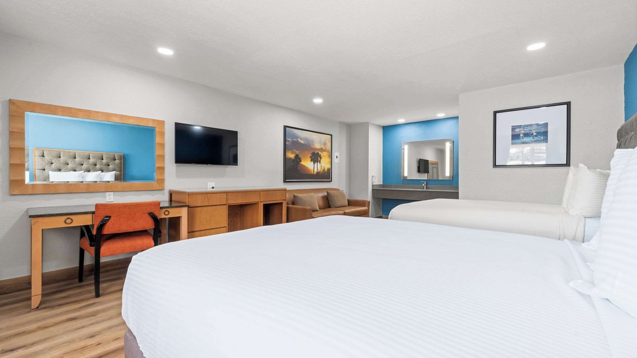 Photo of Bedroom in Sealy