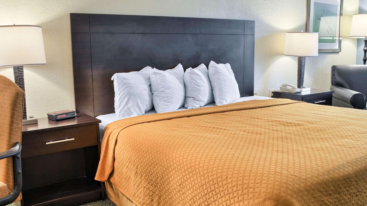 Photo of Bedroom in Thornburg