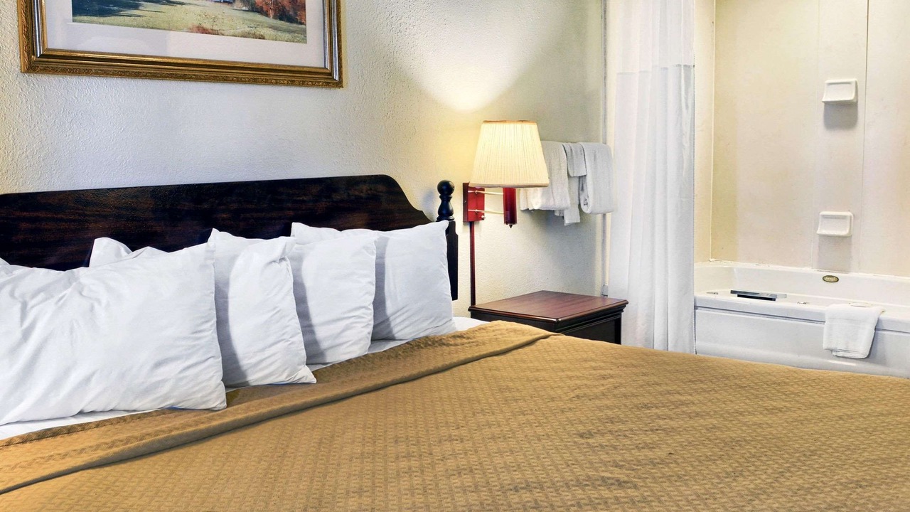Photo of Bedroom in Thornburg
