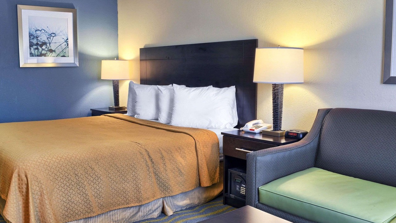 Photo of Bedroom in Thornburg