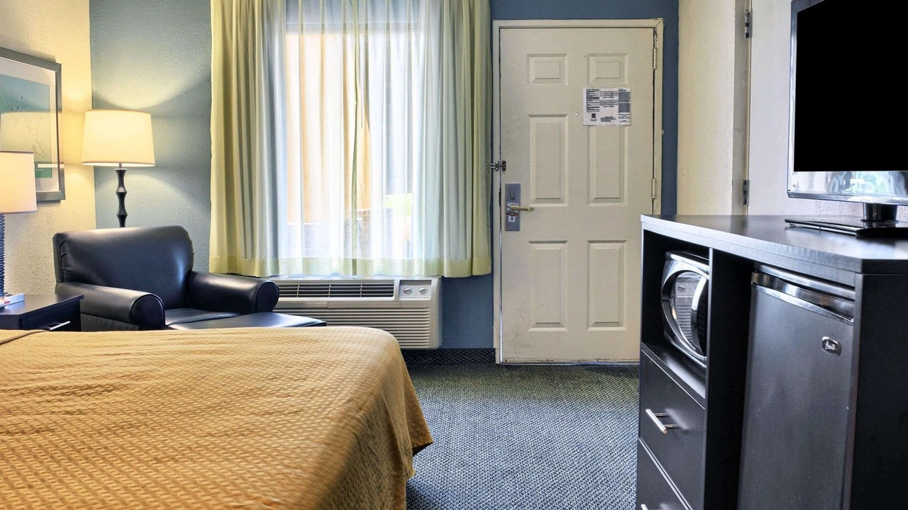 Photo of Bedroom in Thornburg