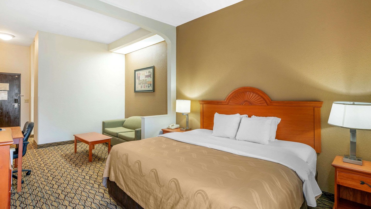 Photo of Bedroom in Jefferson City