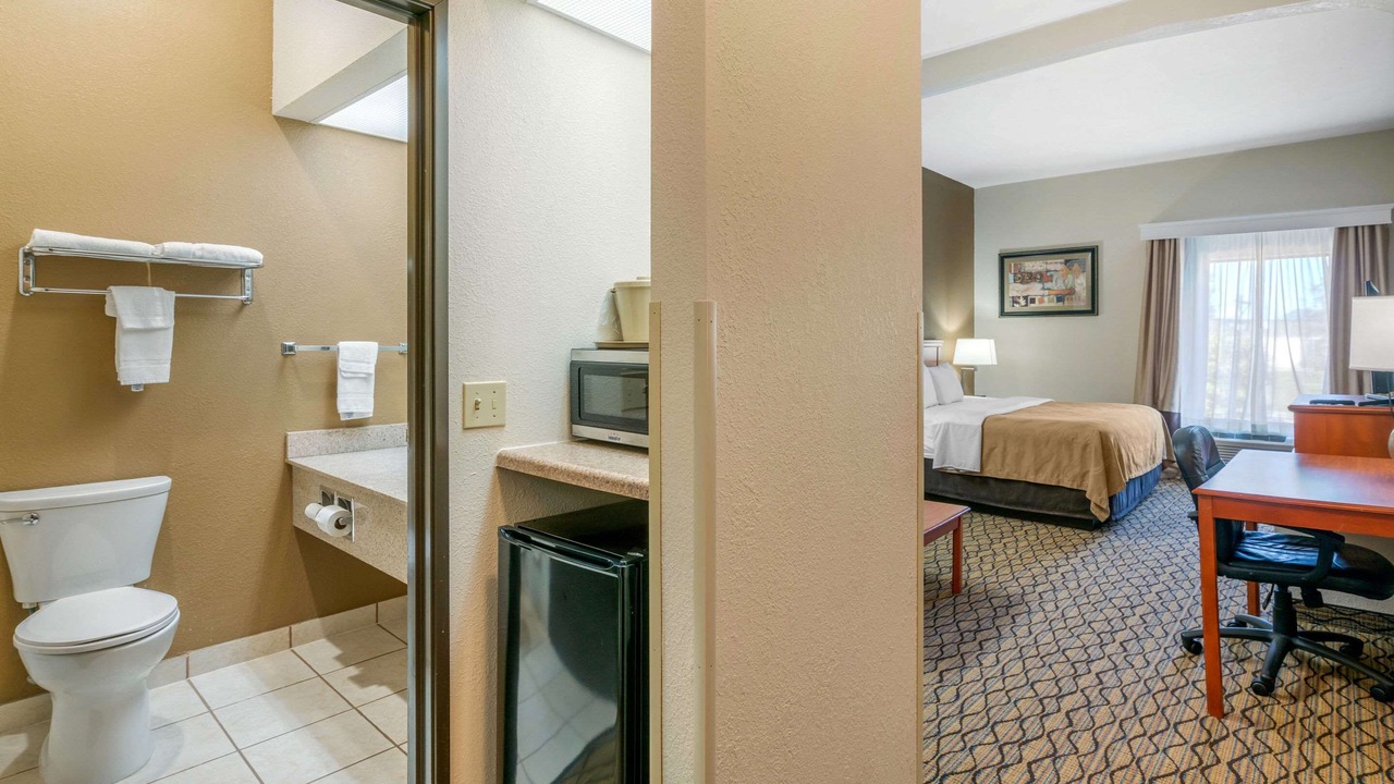 Photo of Livingroom in Jefferson City