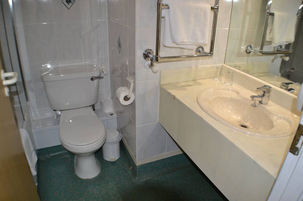 Photo of Bathroom in Westhampnett