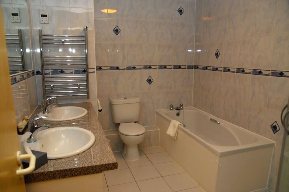 Photo of Bathroom in Westhampnett