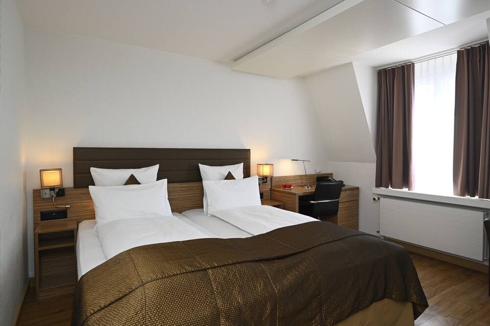 Photo of Bedroom in Hard