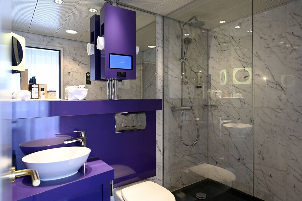 Photo of Bathroom in Hard