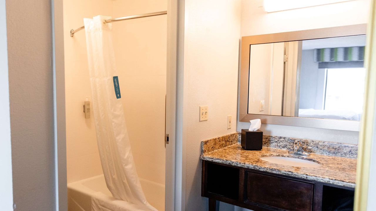 Photo of Bathroom in Scottsbluff